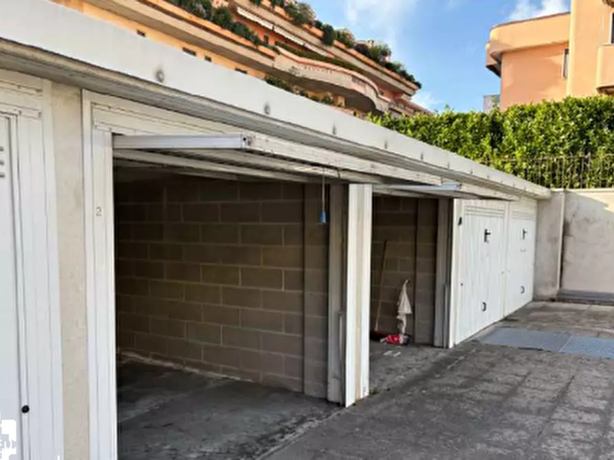 Immagine 3 di Garage in vendita  in Via Italia a Muggiò