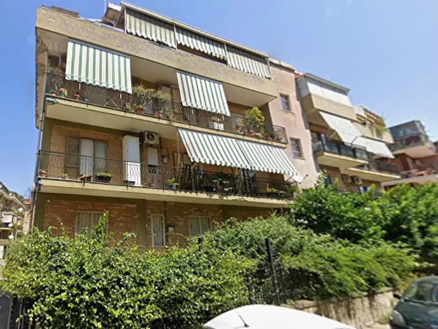 Immagine 4 di Appartamento in vendita  in Via Giacomo Leopardi a Caserta