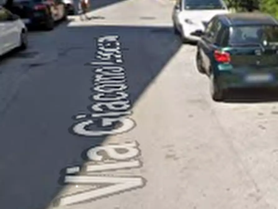 Immagine 6 di Appartamento in vendita  in Via Giacomo Leopardi a Caserta