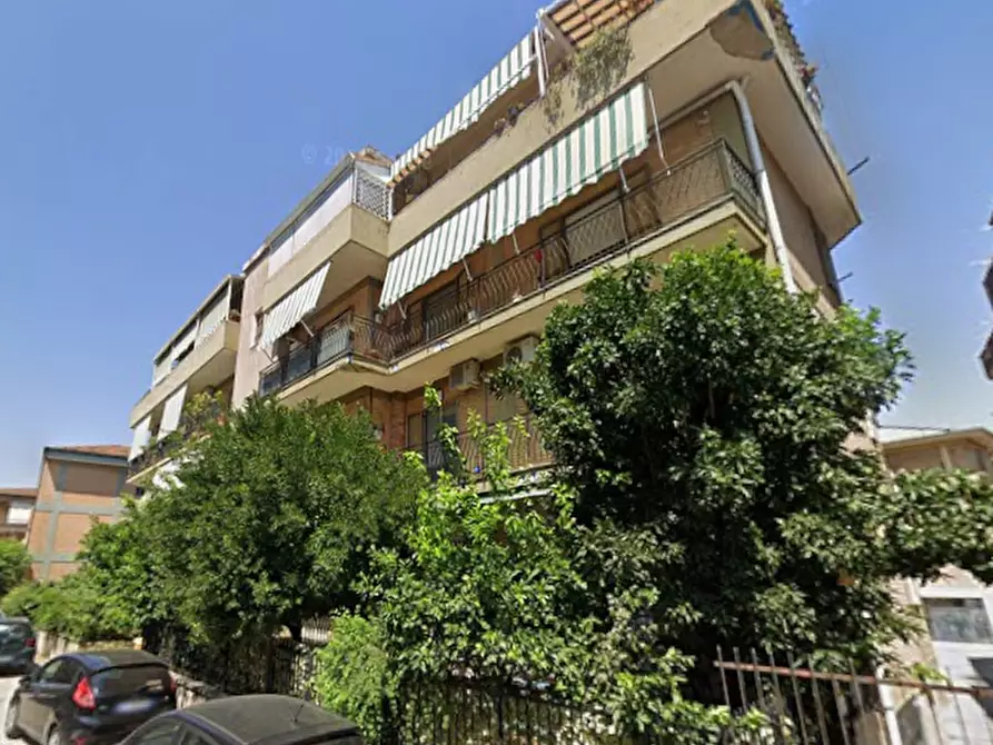 Immagine 8 di Appartamento in vendita  in Via Giacomo Leopardi a Caserta