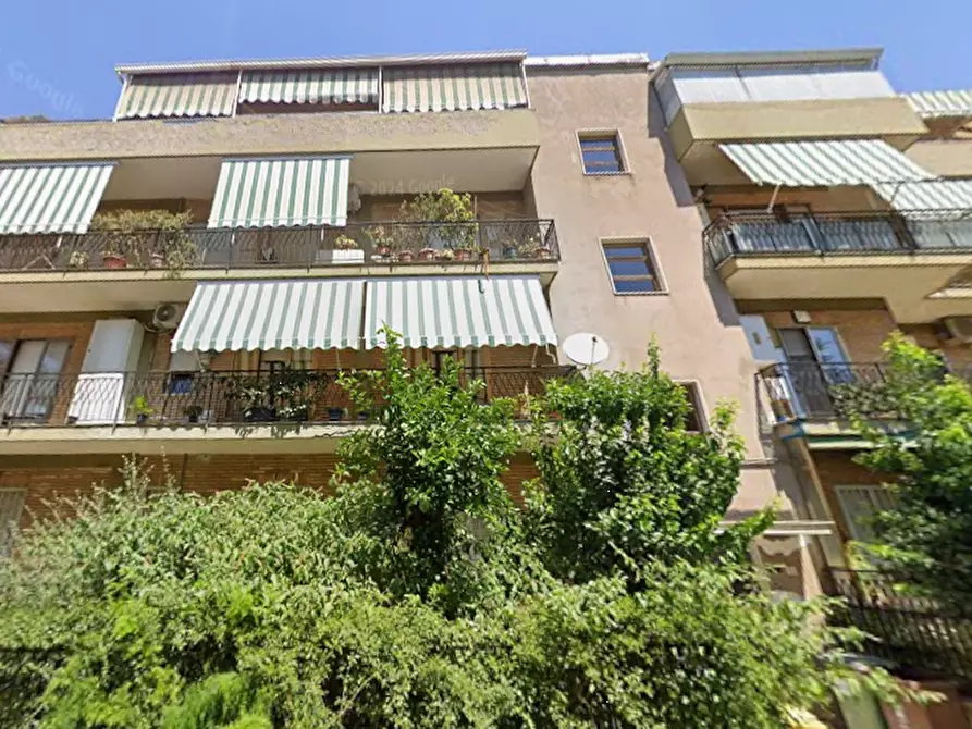 Immagine 12 di Appartamento in vendita  in Via Giacomo Leopardi a Caserta