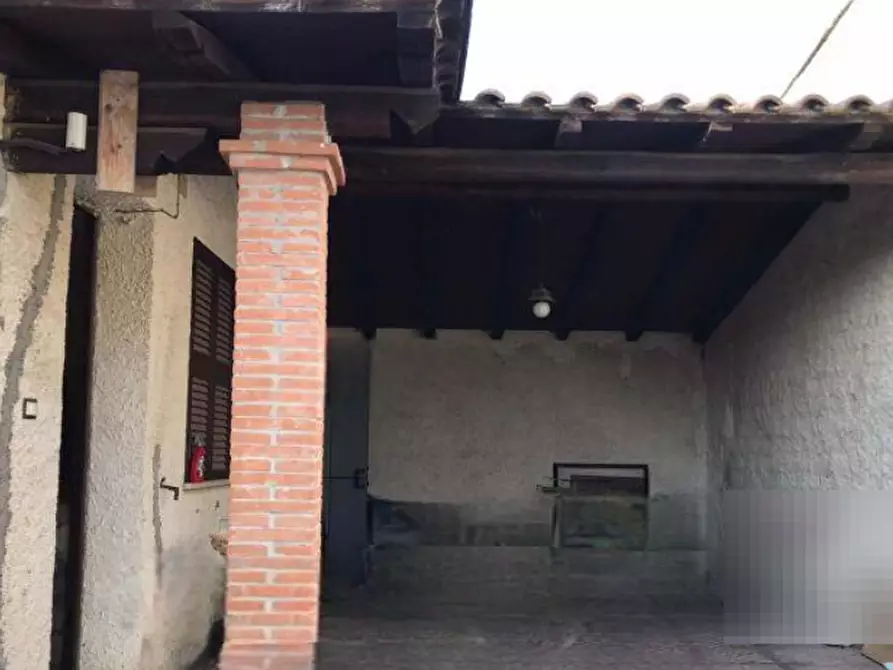 Immagine 3 di Villa in vendita  in Via Caltignaga a Roma
