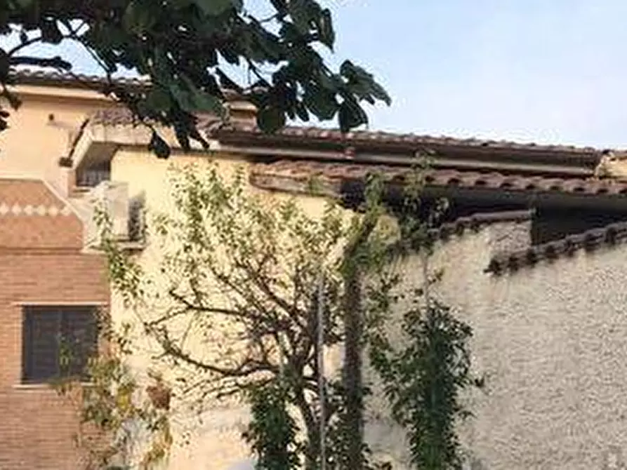 Immagine 4 di Villa in vendita  in Via Caltignaga a Roma