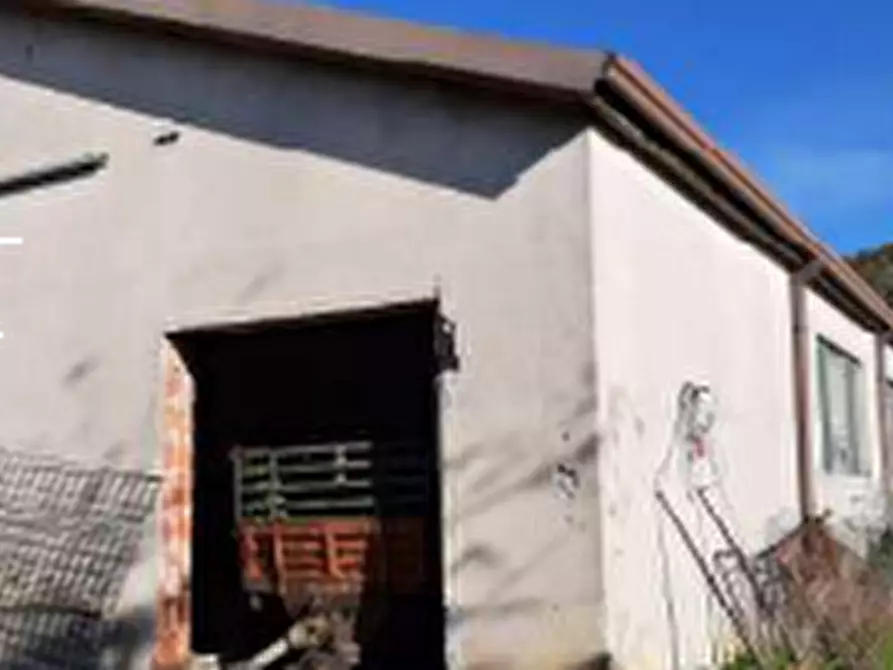 Immagine 4 di Rustico / casale in vendita  in Località Moie a Caprino Veronese