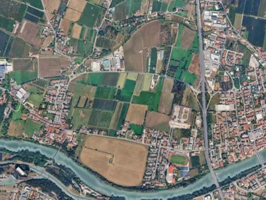 Immagine 5 di Magazzino in vendita  in Via Sacco a Pescantina