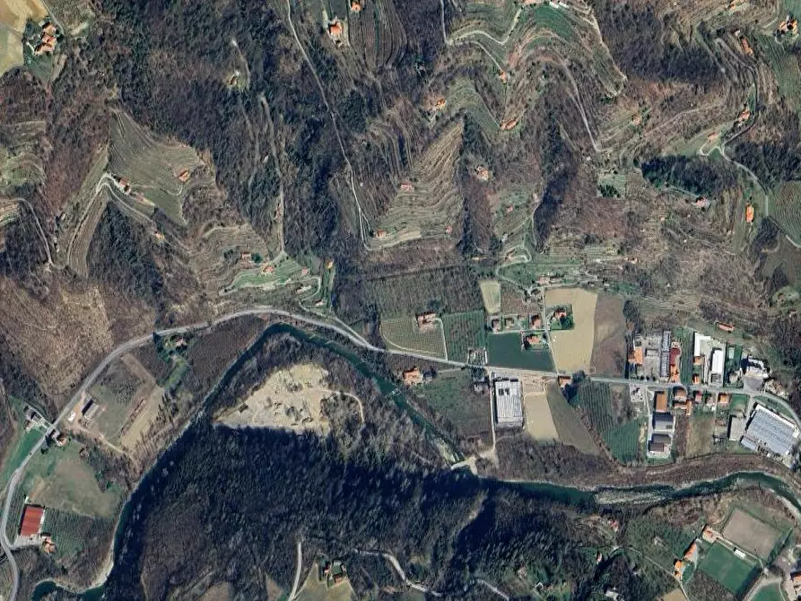 Immagine 26 di Casa indipendente in vendita  in Strada Valle Bormida a Cortemilia