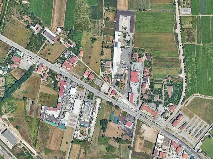 Immagine 21 di Appartamento in vendita  in Via Villa Vella a Capua