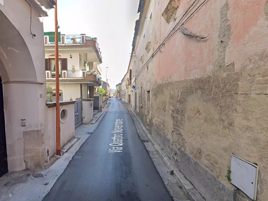 Immagine 3 di Stabile in vendita  in Via Quattro Novembre a Casapulla