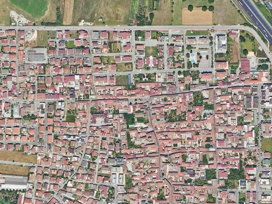 Immagine 12 di Stabile in vendita  in Via Quattro Novembre a Casapulla