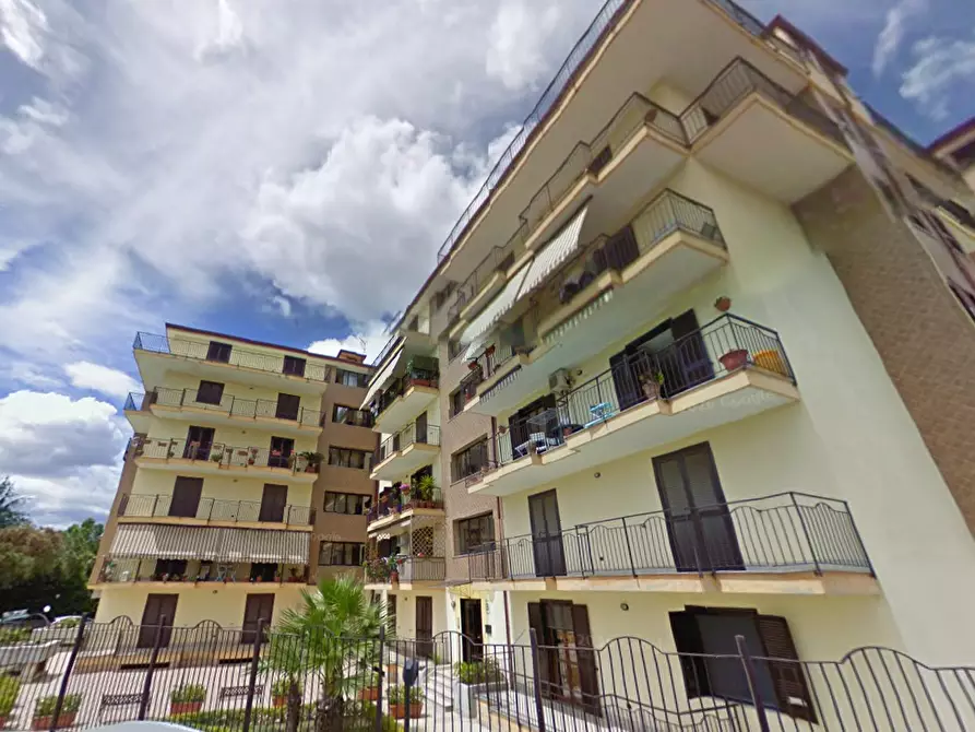 Immagine 1 di Appartamento in vendita  in Via Fausto Coppi a Orta Di Atella