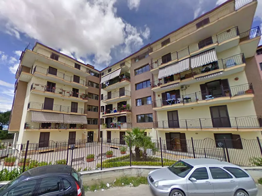 Immagine 4 di Appartamento in vendita  in Via Fausto Coppi a Orta Di Atella