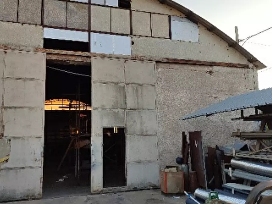 Immagine 2 di Capannone industriale in vendita  in Via Gelso Boscariello a Capua