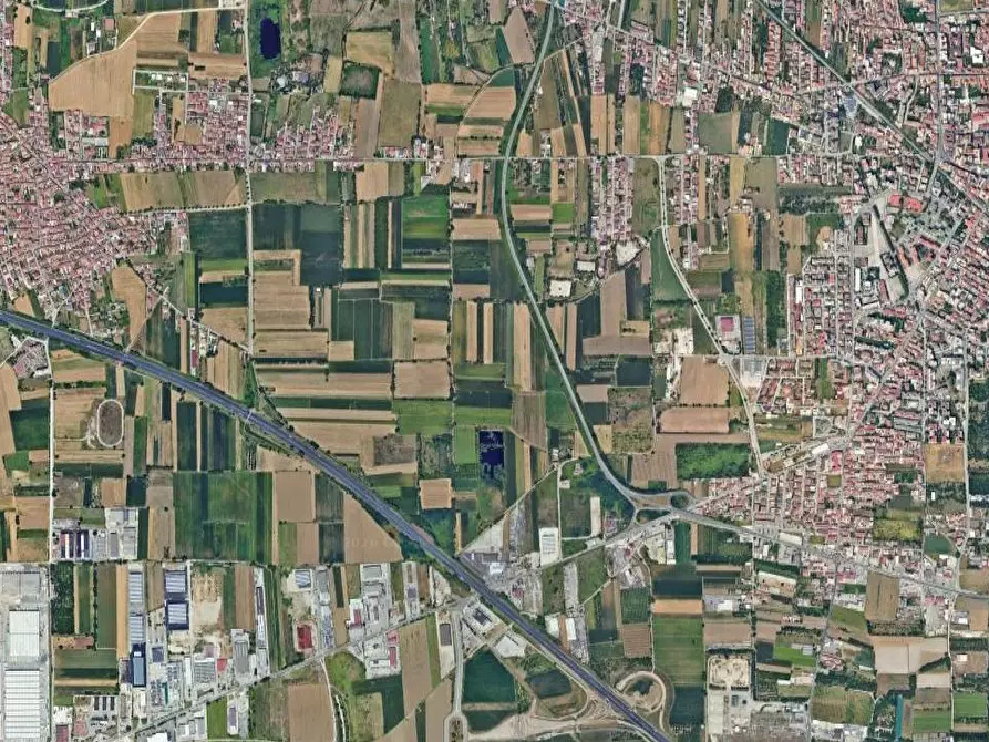 Immagine 15 di Terreno agricolo in vendita  in Via Masseria Chiusa a Caianello