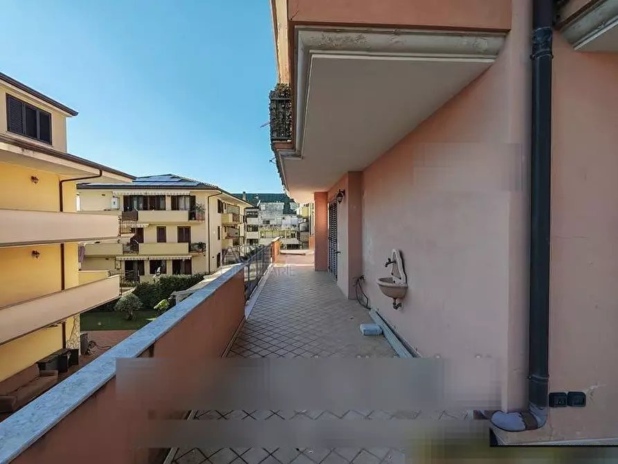 Immagine 6 di Appartamento in vendita  in Viale Kennedy a Vitulazio