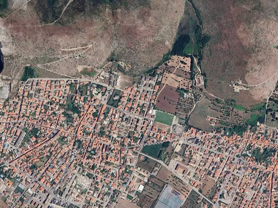 Immagine 15 di Appartamento in vendita  in Viale Kennedy a Vitulazio