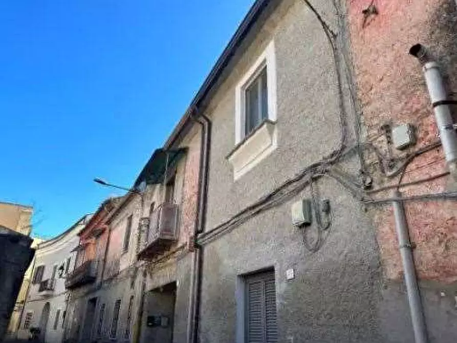 Immagine 1 di Villetta a schiera in vendita  in Via dei Giardini a Caserta
