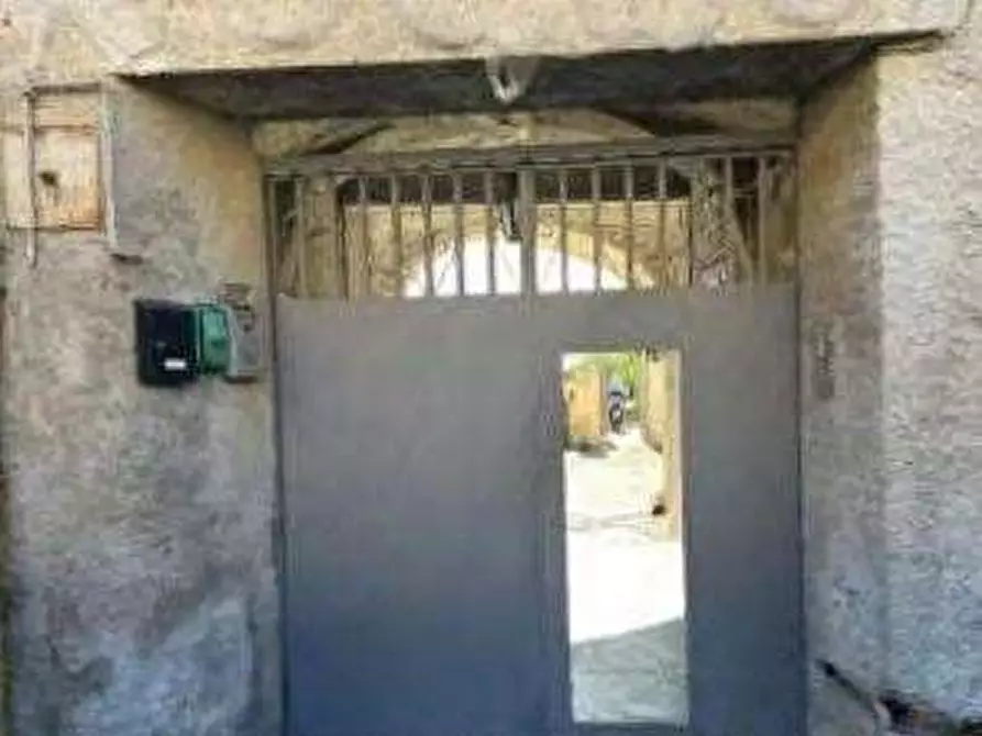 Immagine 2 di Villetta a schiera in vendita  in Via dei Giardini a Caserta