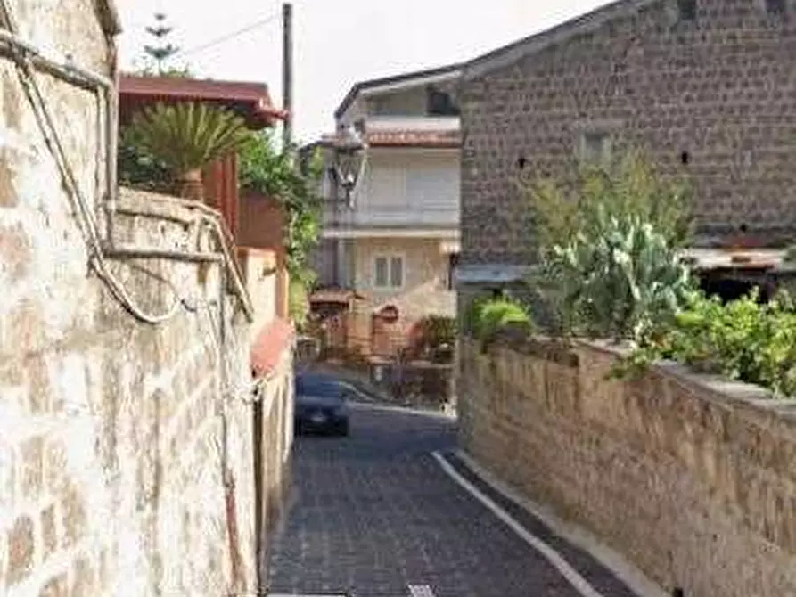 Immagine 9 di Villetta a schiera in vendita  in Via dei Giardini a Caserta