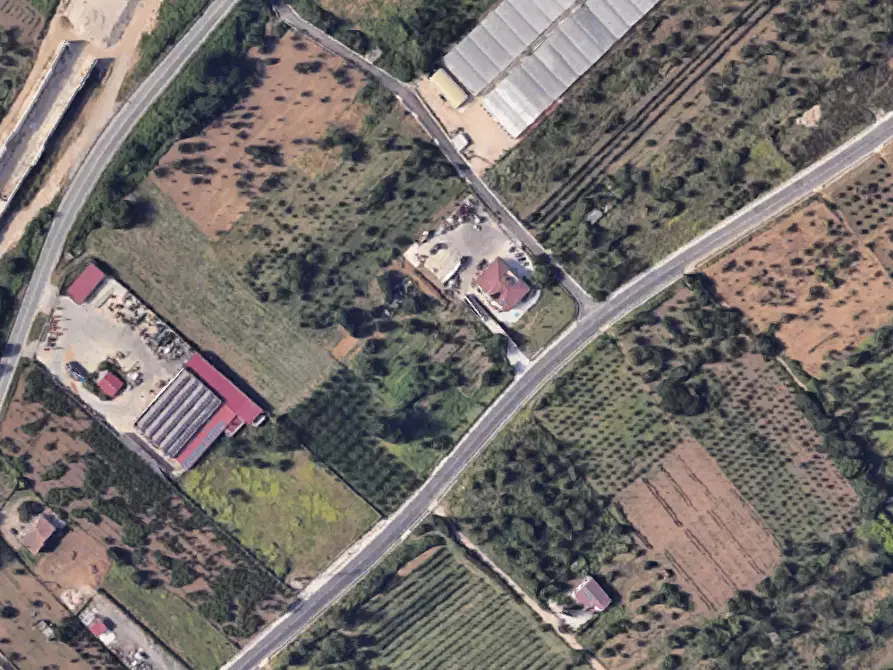 Immagine 5 di Negozio in vendita  in Viale Carlo III di Borbone a Valle Di Maddaloni