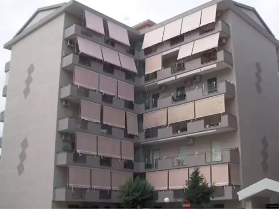 Immagine 2 di Ufficio in vendita  in Via Enrico De Nicola a Santa Maria Capua Vetere