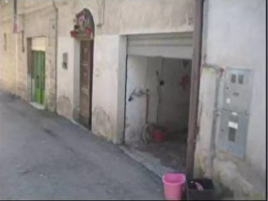 Immagine 1 di Appartamento in vendita  in Via Addessi a Marzano Appio