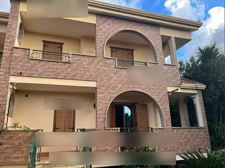 Immagine 1 di Villa in vendita  in Via Stazione a San Felice A Cancello