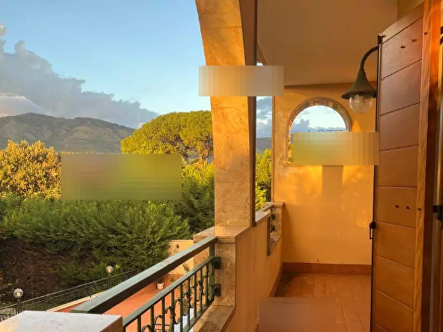 Immagine 14 di Villa in vendita  in Via Stazione a San Felice A Cancello