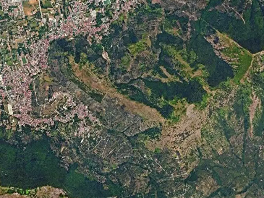 Immagine 25 di Villa in vendita  in Via Stazione a San Felice A Cancello