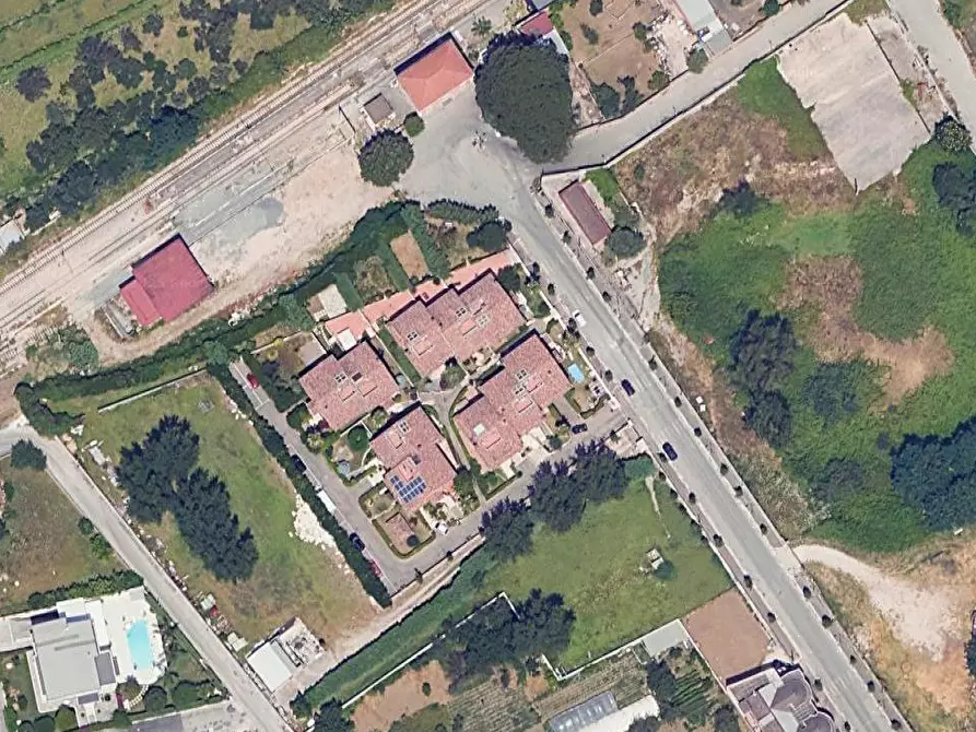 Immagine 30 di Villa in vendita  in Via Stazione a San Felice A Cancello