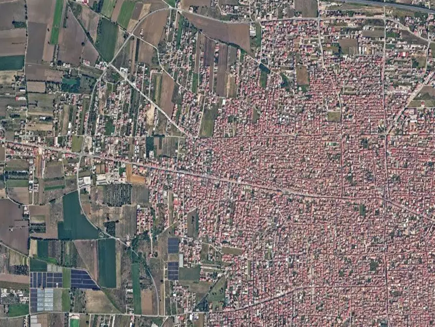 Immagine 10 di Negozio in vendita  in Via Ludwig Van Beethoven a San Cipriano D'aversa