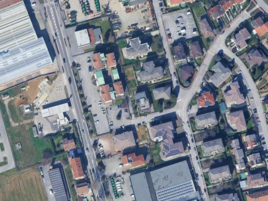Immagine 5 di Appartamento in vendita  in Strada Statale Pasubio a Costabissara