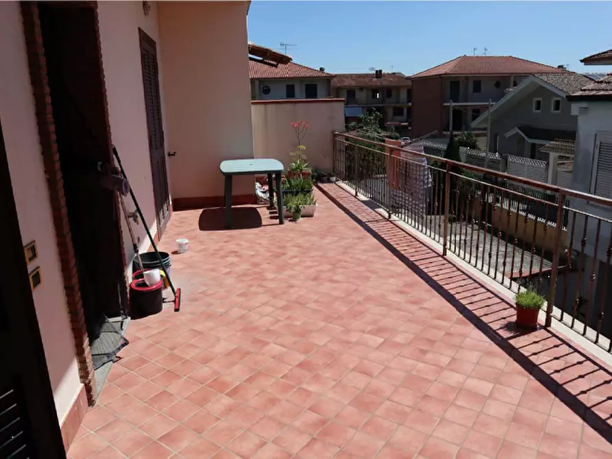 Immagine 5 di Appartamento in vendita  in Via ovidio a Villa Di Briano