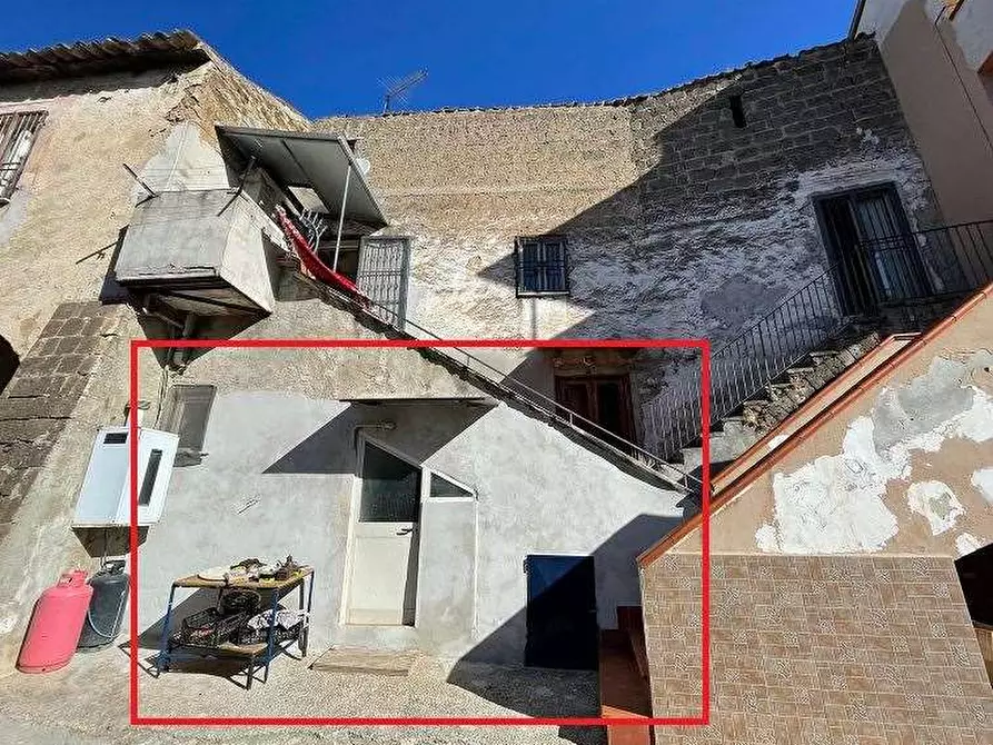 Immagine 1 di Appartamento in vendita  in via Parrocchia di Mezzano a Caserta