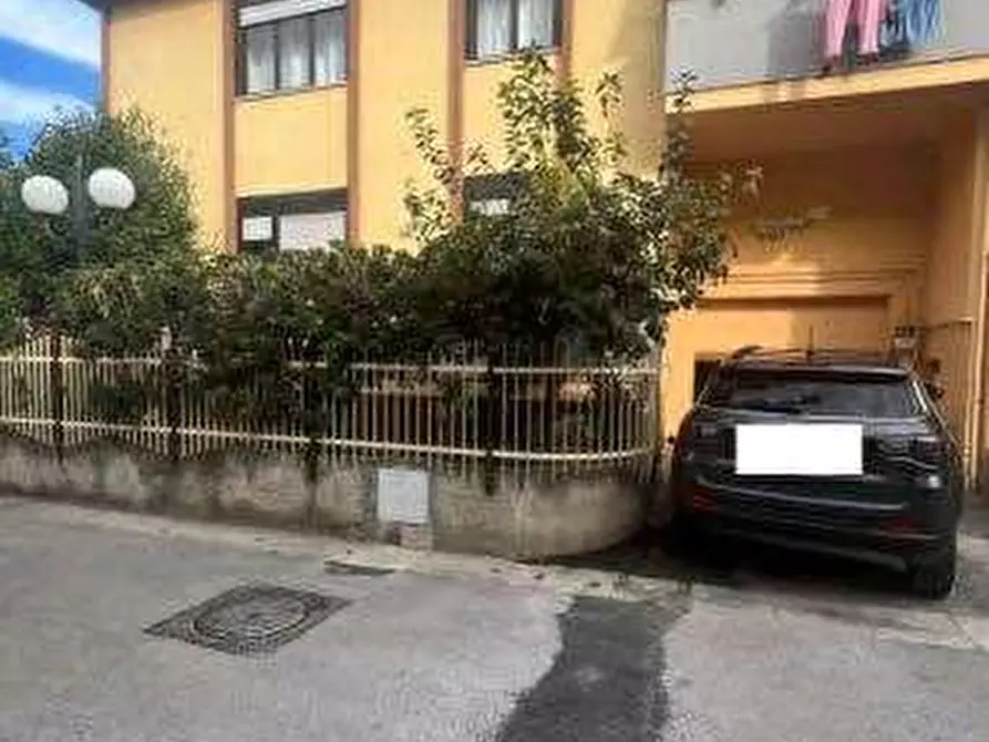 Immagine 1 di Villa in vendita  in Via Villarelle a Capua