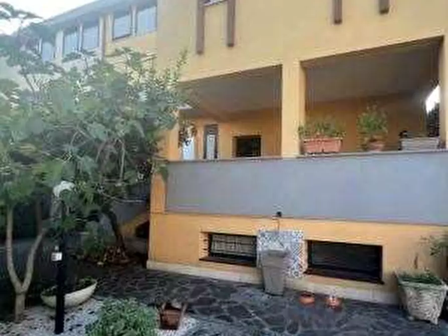 Immagine 4 di Villa in vendita  in Via Villarelle a Capua