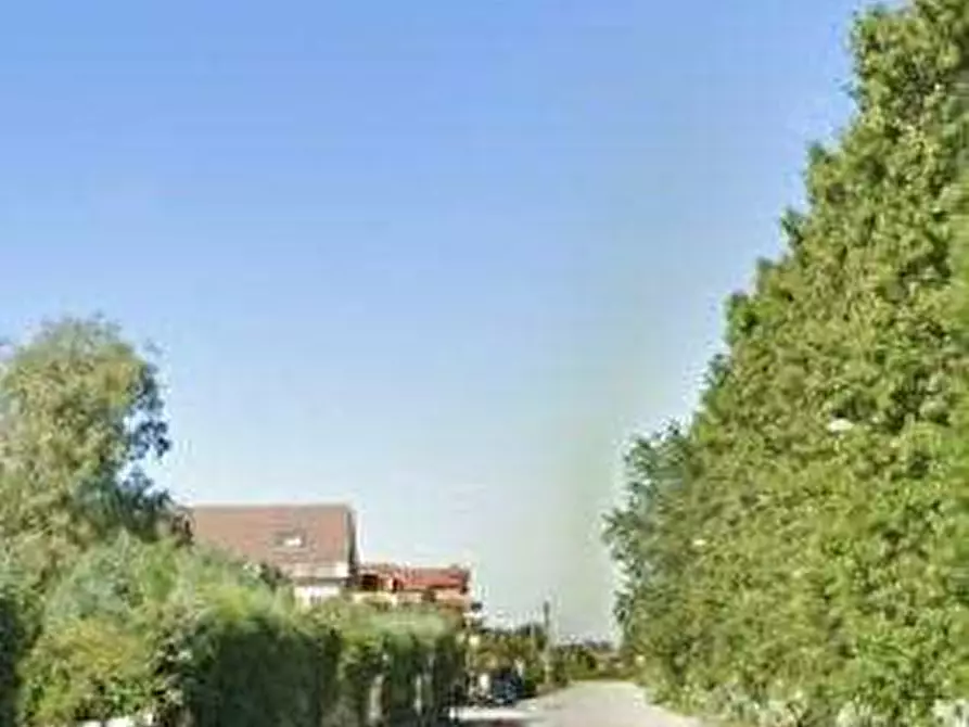 Immagine 11 di Villa in vendita  in Via Villarelle a Capua