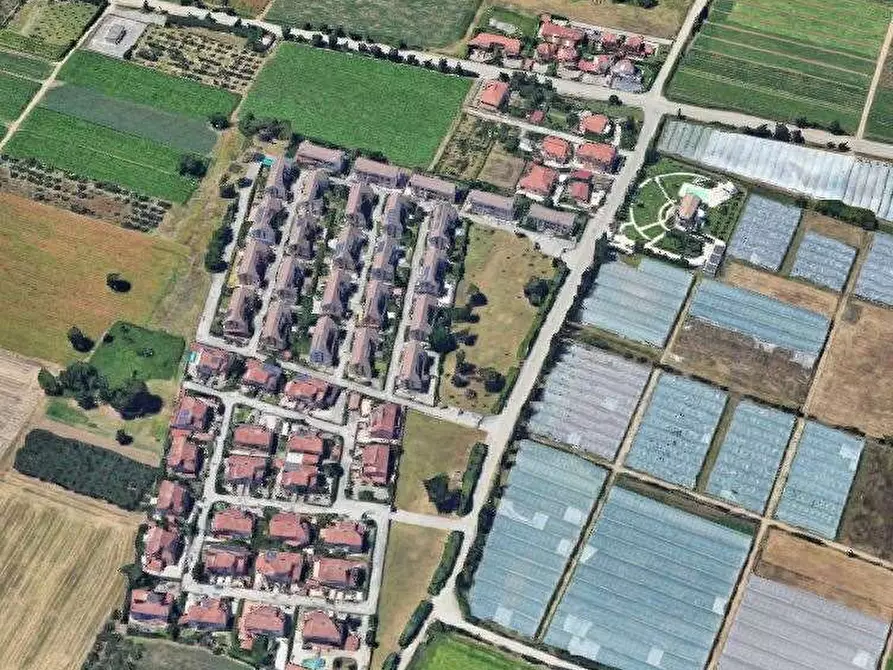 Immagine 13 di Villa in vendita  in Via Villarelle a Capua