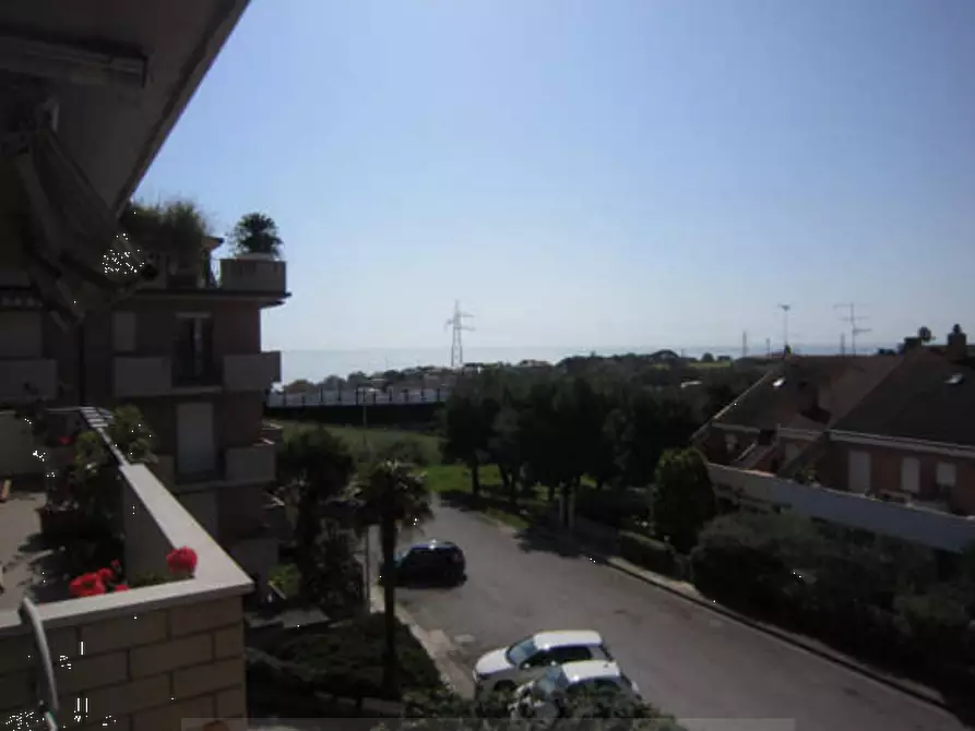 Immagine 4 di Negozio in vendita  in Via Trentino a Porto Sant'elpidio