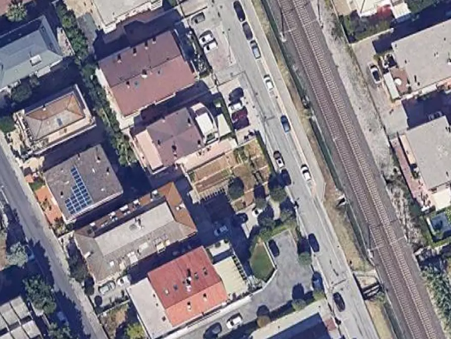 Immagine 12 di Negozio in vendita  in Via Trentino a Porto Sant'elpidio