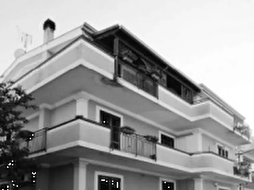 Immagine 2 di Porzione di casa in vendita  in Via Leonardo Da Vinci  a Capodrise