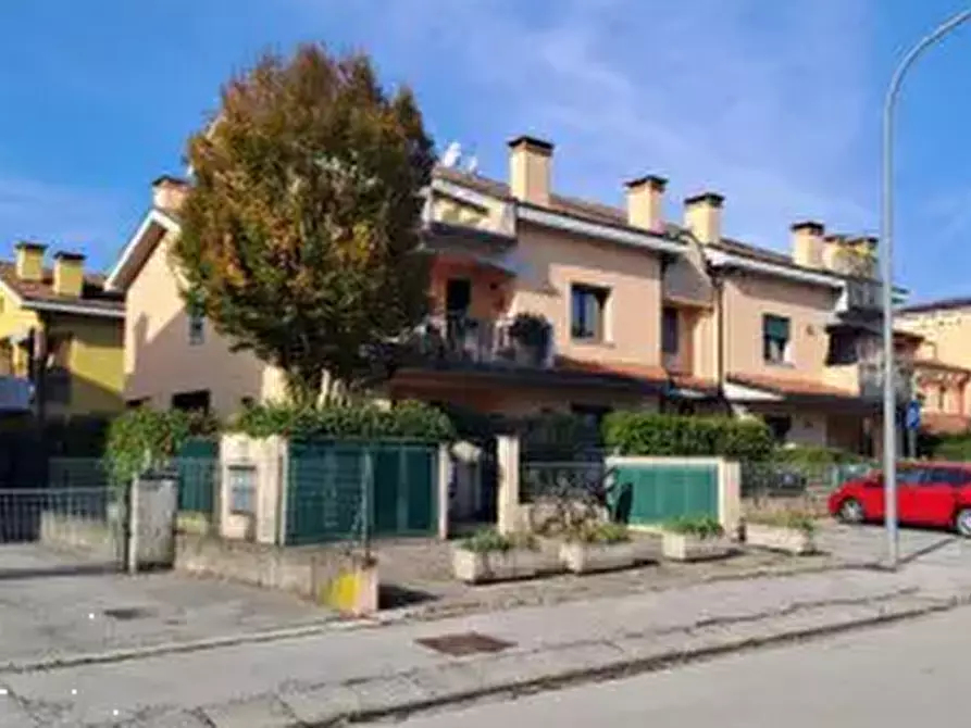 Immagine 4 di Appartamento in vendita  in Via Bortolo Eugenio Fina a Vicenza