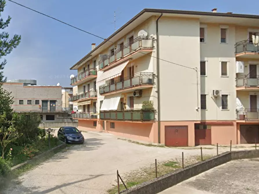 Immagine 9 di Appartamento in vendita  in Via Stadio  a Chiampo