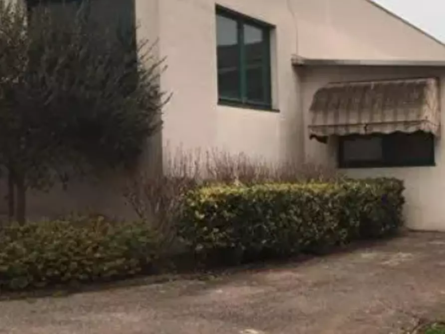 Immagine 2 di Laboratorio in vendita  in Via XXIV Aprile a Remedello