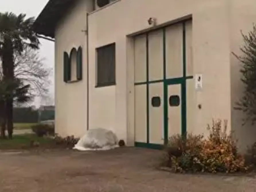 Immagine 4 di Laboratorio in vendita  in Via XXIV Aprile a Remedello