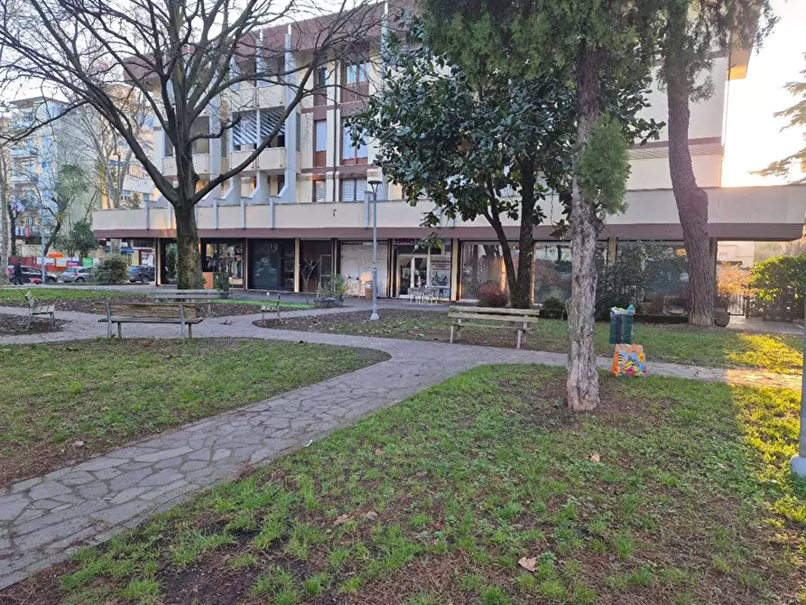 Immagine 1 di Laboratorio in vendita  in Piazzale Giovanni XXIII a Forli'