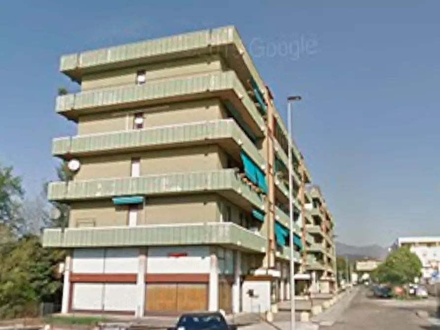 Immagine 13 di Appartamento in vendita  in Via Milano  a Brescia