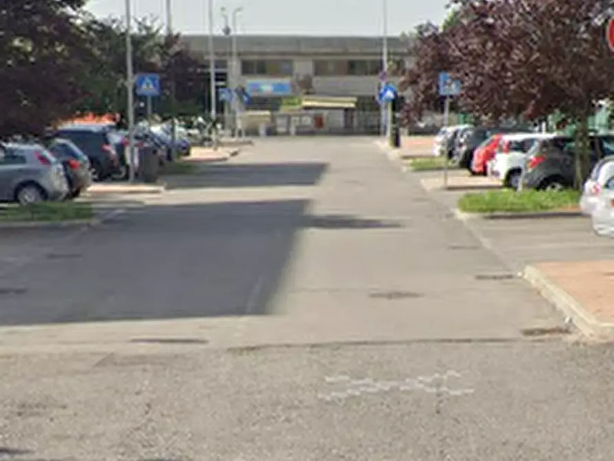 Immagine 11 di Appartamento in vendita  in Via Londra a Senago