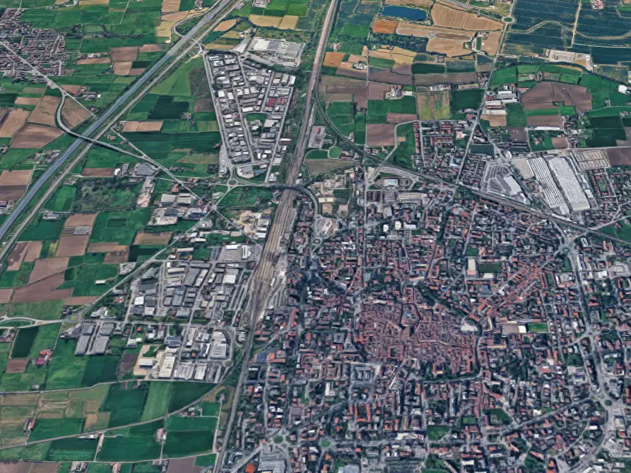 Immagine 8 di Garage in vendita  in Via Ernesto Baslini  a Treviglio