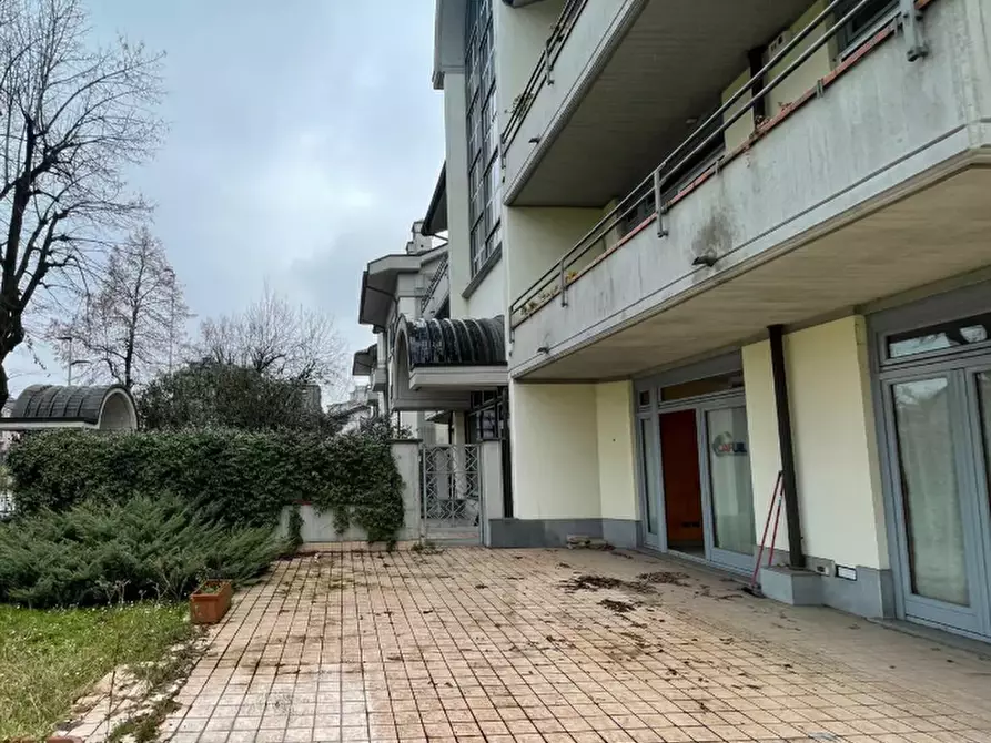Immagine 2 di Appartamento in vendita  in Via Ernesto Baslini a Treviglio