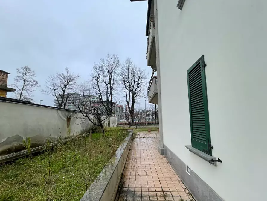 Immagine 3 di Appartamento in vendita  in Via Ernesto Baslini a Treviglio